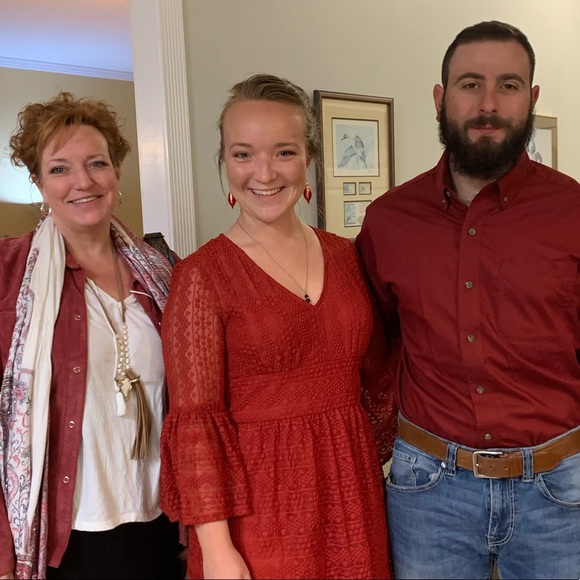 Meet your Posher! - Picture 4 of 4